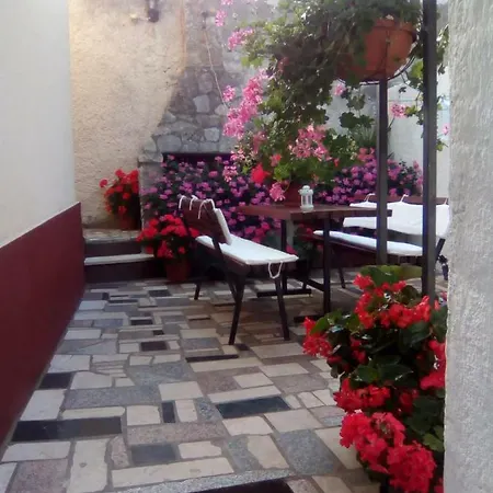 Mon Perin Castrum - Castel