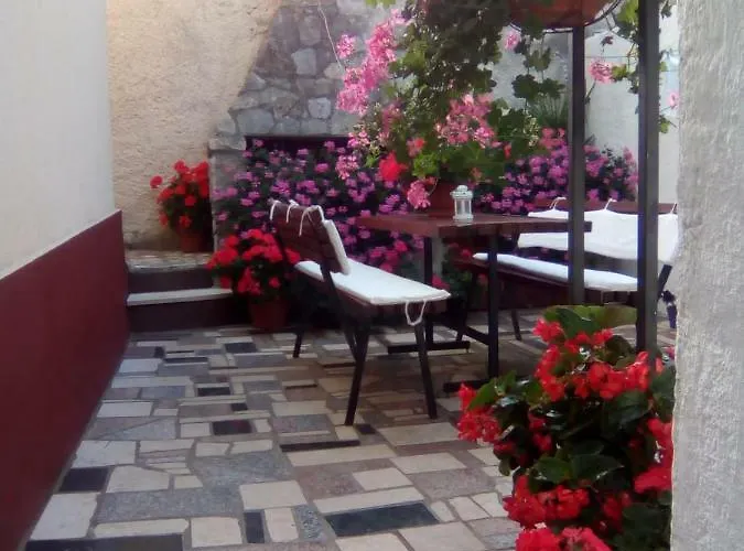 Mon Perin Castrum - Castel