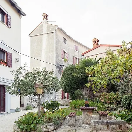 Mon Perin Castrum - Studio Castel Lägenhet