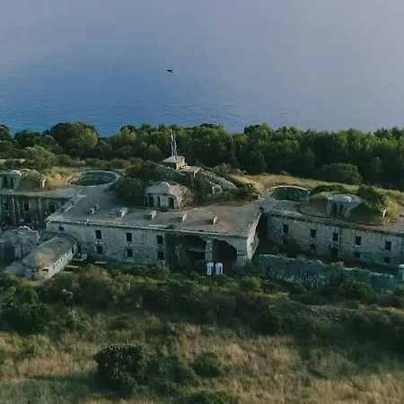 Mon Perin Castrum - Castel Apartamento