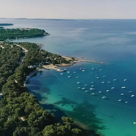 Mon Perin Castrum - Studio Castel Lägenhet Bale